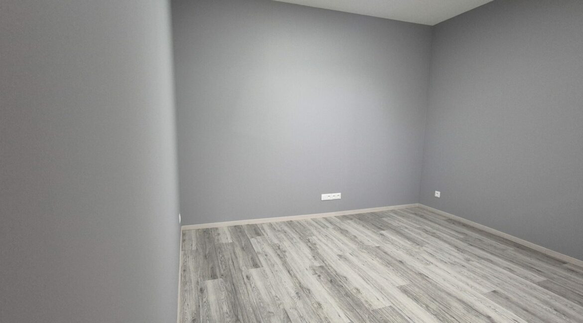 20241125_100304-scaled