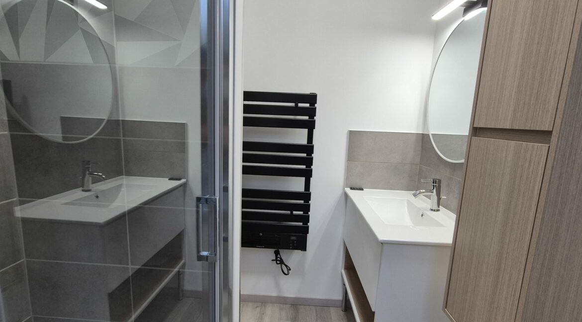 20241125_100526-scaled